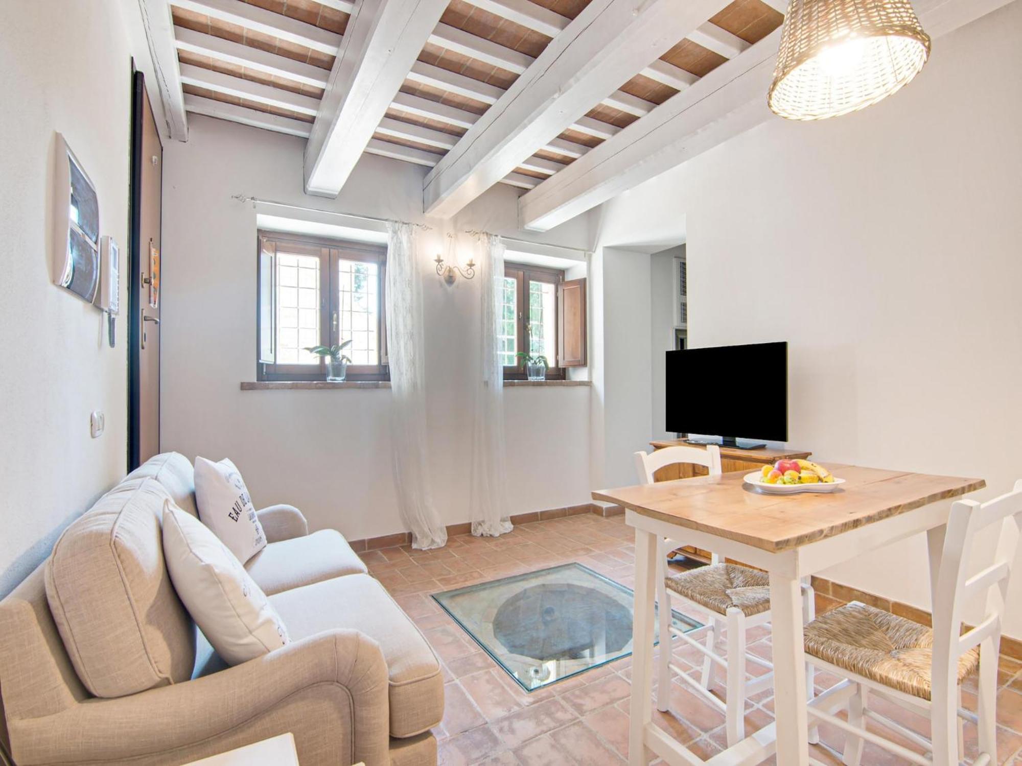 Stunning Apartment In Mombaroccio Near Metauro River Екстер'єр фото