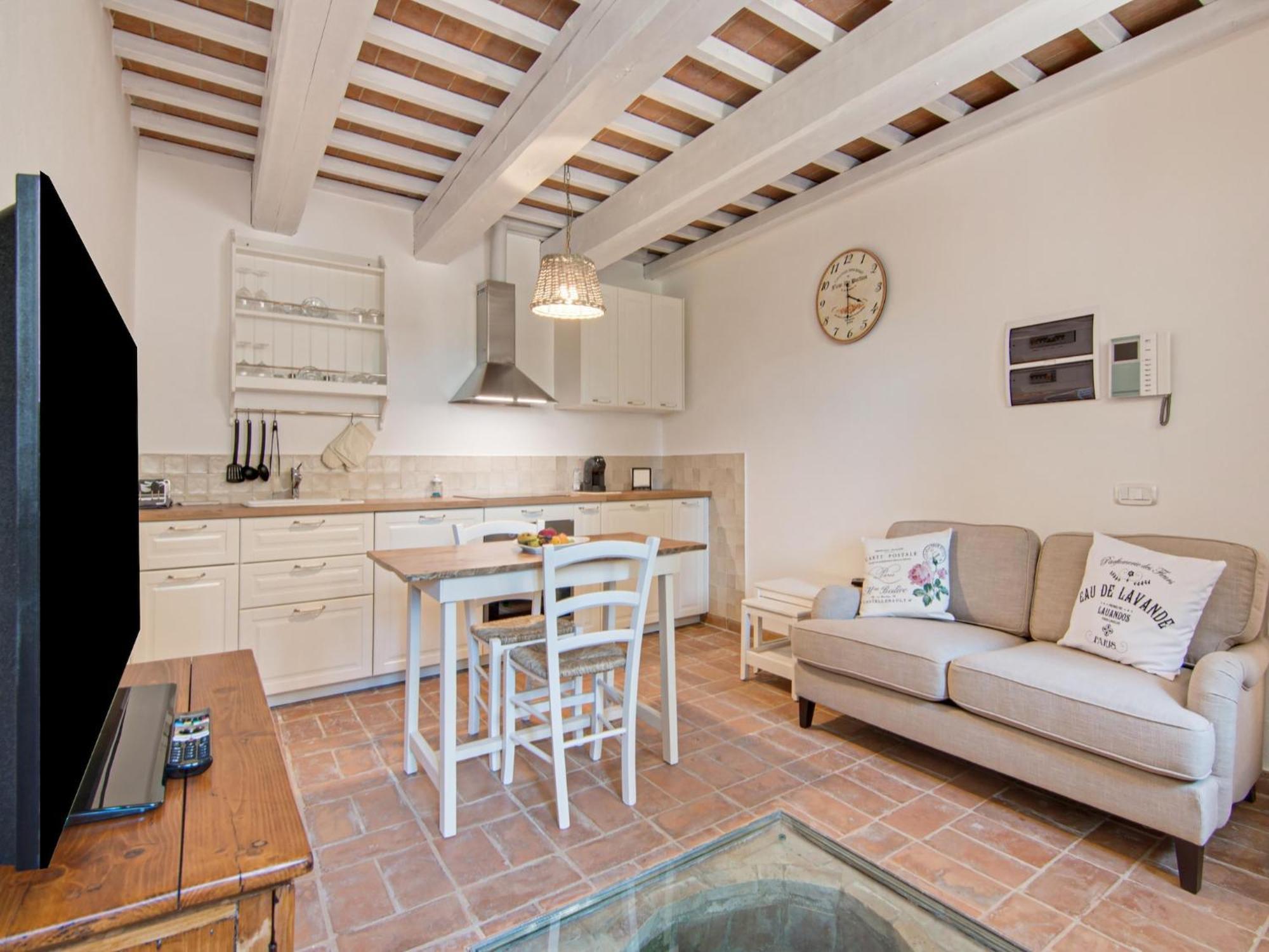 Stunning Apartment In Mombaroccio Near Metauro River Екстер'єр фото