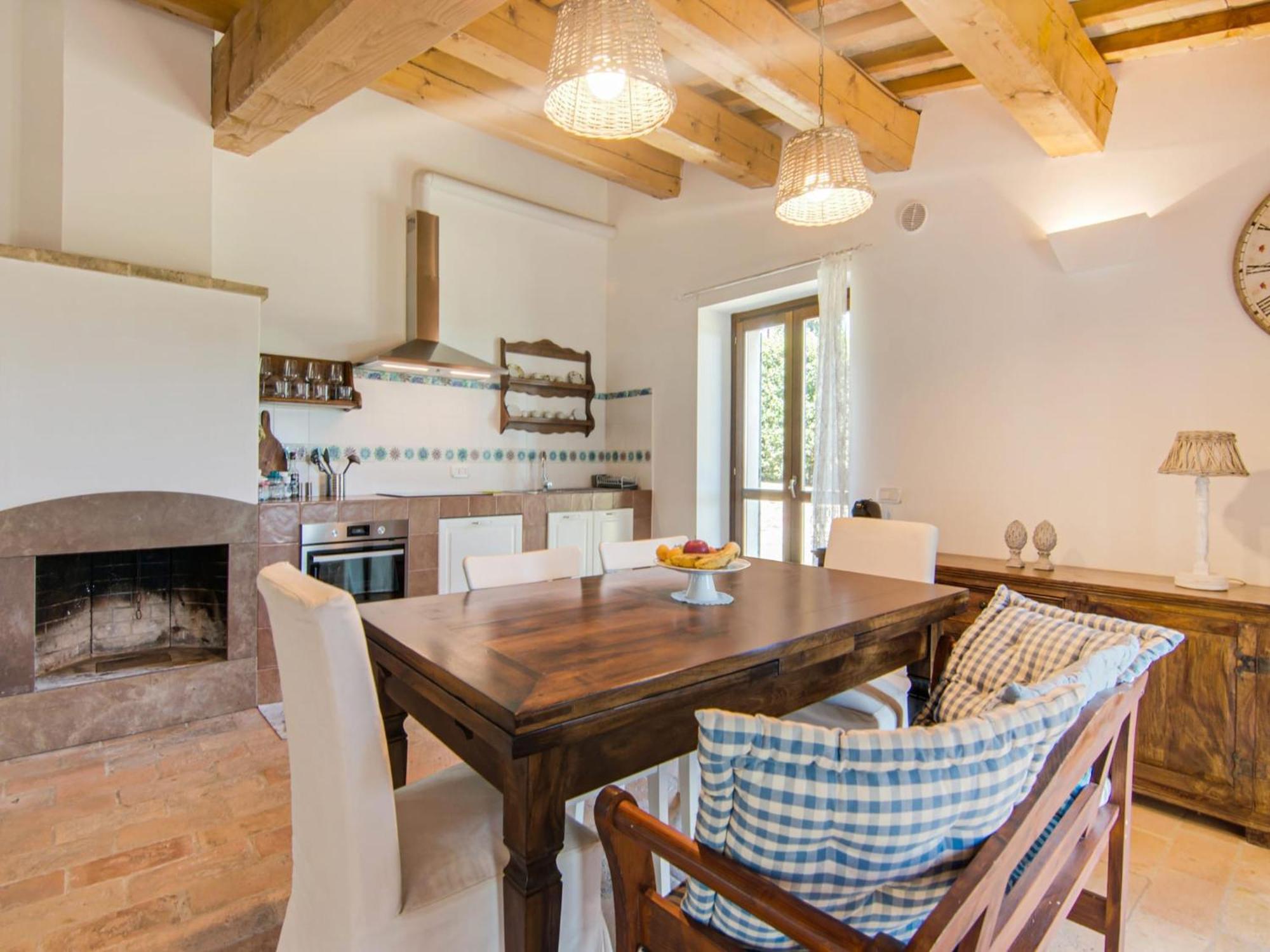Stunning Apartment In Mombaroccio Near Metauro River Екстер'єр фото