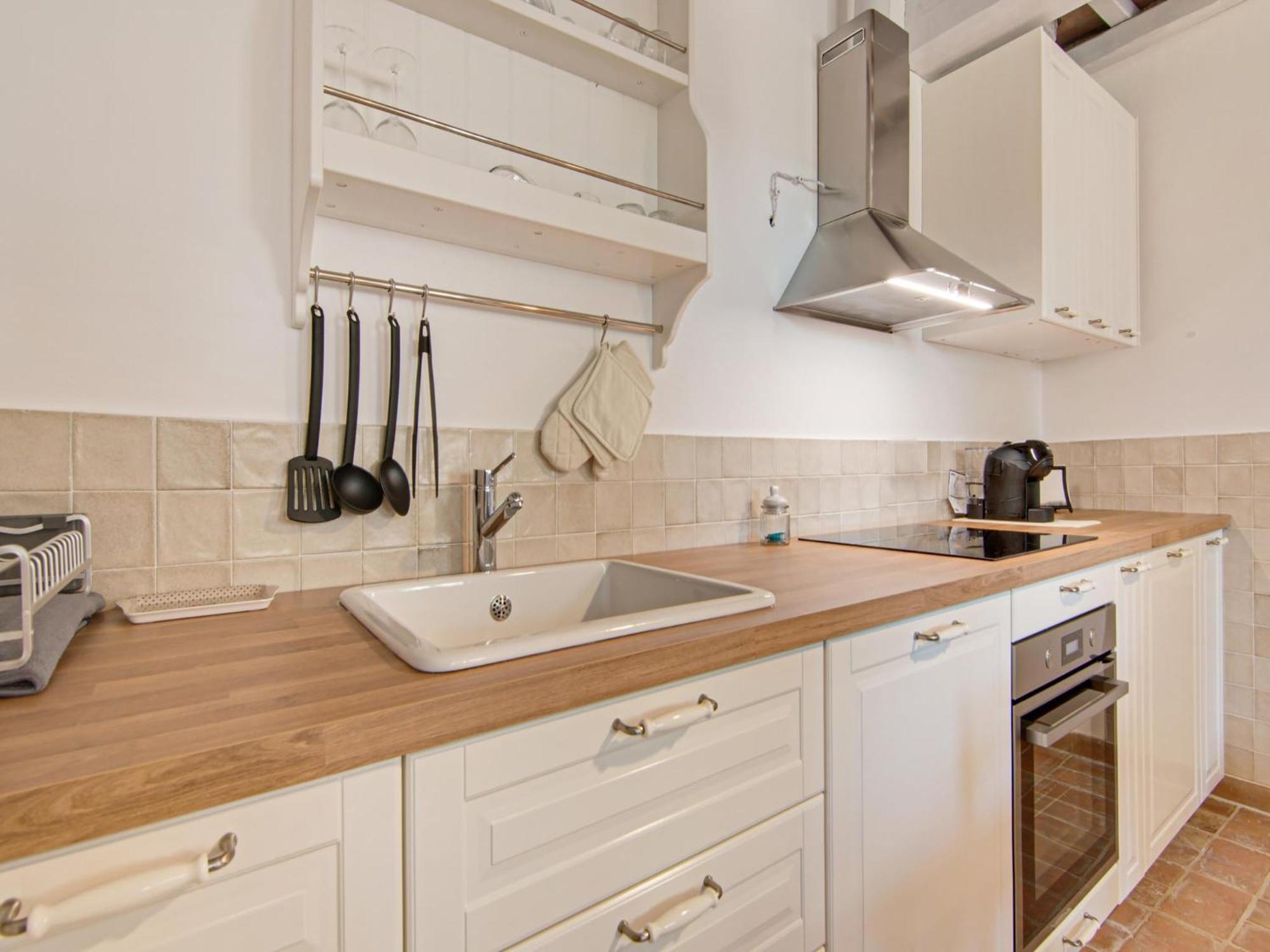 Stunning Apartment In Mombaroccio Near Metauro River Екстер'єр фото