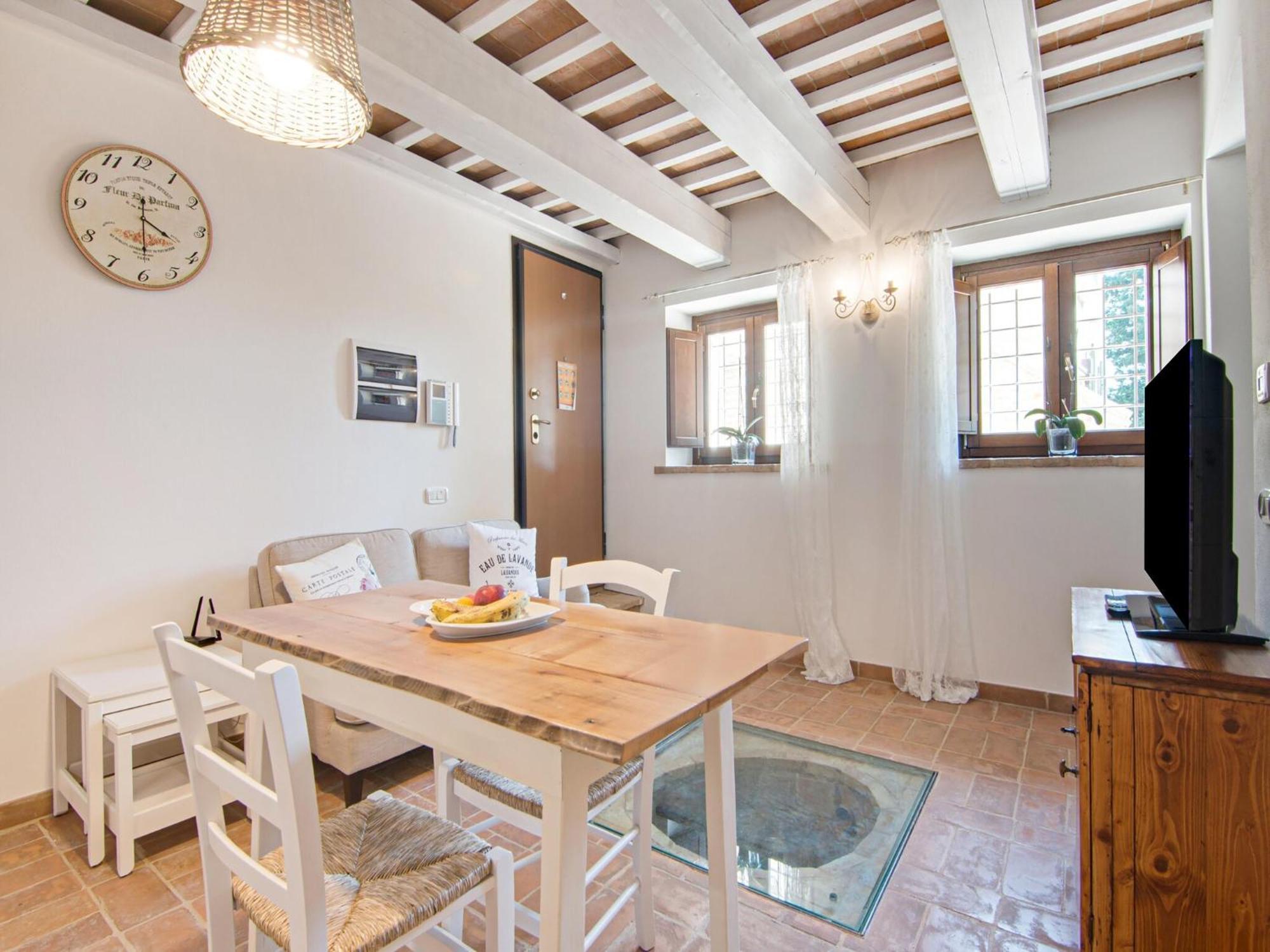 Stunning Apartment In Mombaroccio Near Metauro River Екстер'єр фото